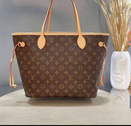 Louis Vuitton Neverfull PM Damier Ebene.
