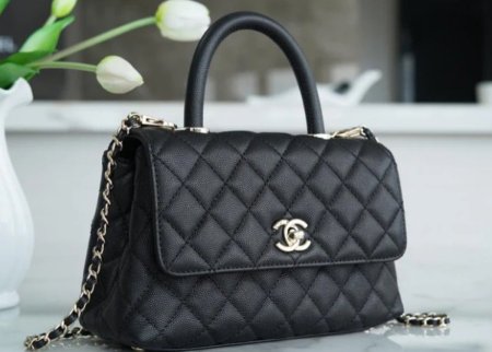 Chanel🖤