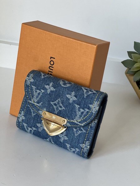 Louis Vuitton Victorine