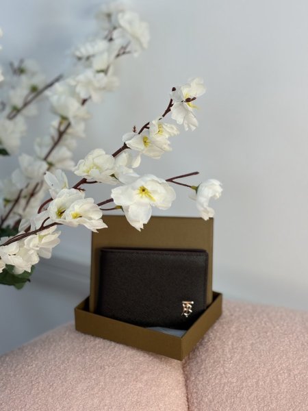 محفظة من بربري