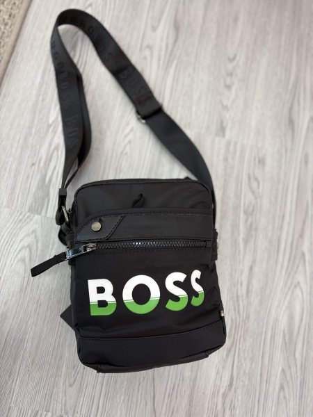 حقيبة كتف سوداء من هوغو بوس (BOSS) للرجال