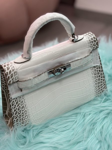 حقيبة هيرميس كيلي من جلد التمساح