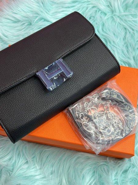 حقيبة هيرميس باللون الأسود🖤👜 <br> <span class='text-color-warm'>بيعت كلها</span>