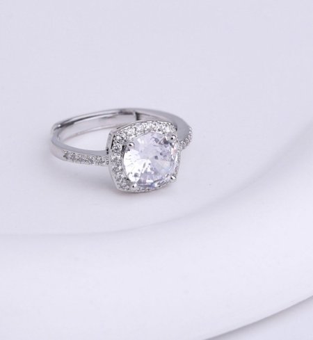 خاتم سولتير فل زركون مربع ناعم فضي